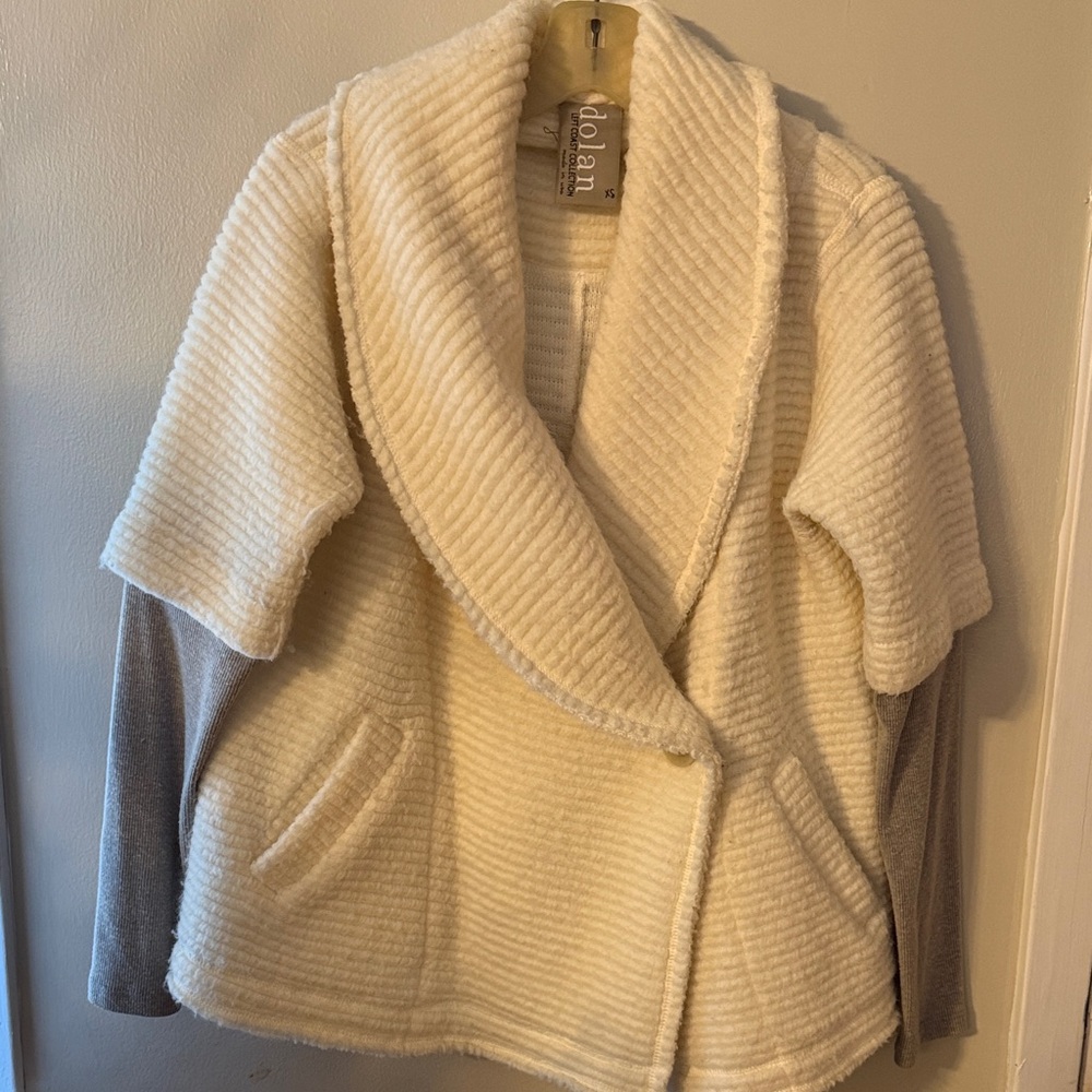 Anthropologie Dolan Women's Cozy Cream and Gray Cardigan